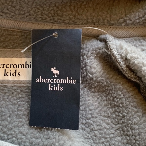 NWT Abercrombie Kids Girl Fleece Snap Pullover Jacket Gray 15/16 Kangaroo Pocket - Picture 14 of 16